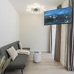 Apartment Cozy Luxury Brand New With In 3*