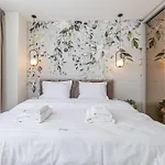 Cozy Luxury Brand New With In 3*