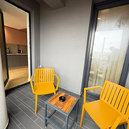 Apartment Luxury Brand New With In 3*