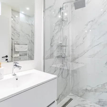 Apartment Cozy Luxury Brand New With In