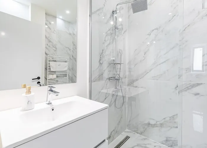 Apartment Luxury Brand New With In